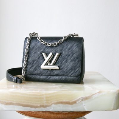 Victoria Beckham Bag - Frame Bucket Bag in Burgundy Leather Os
